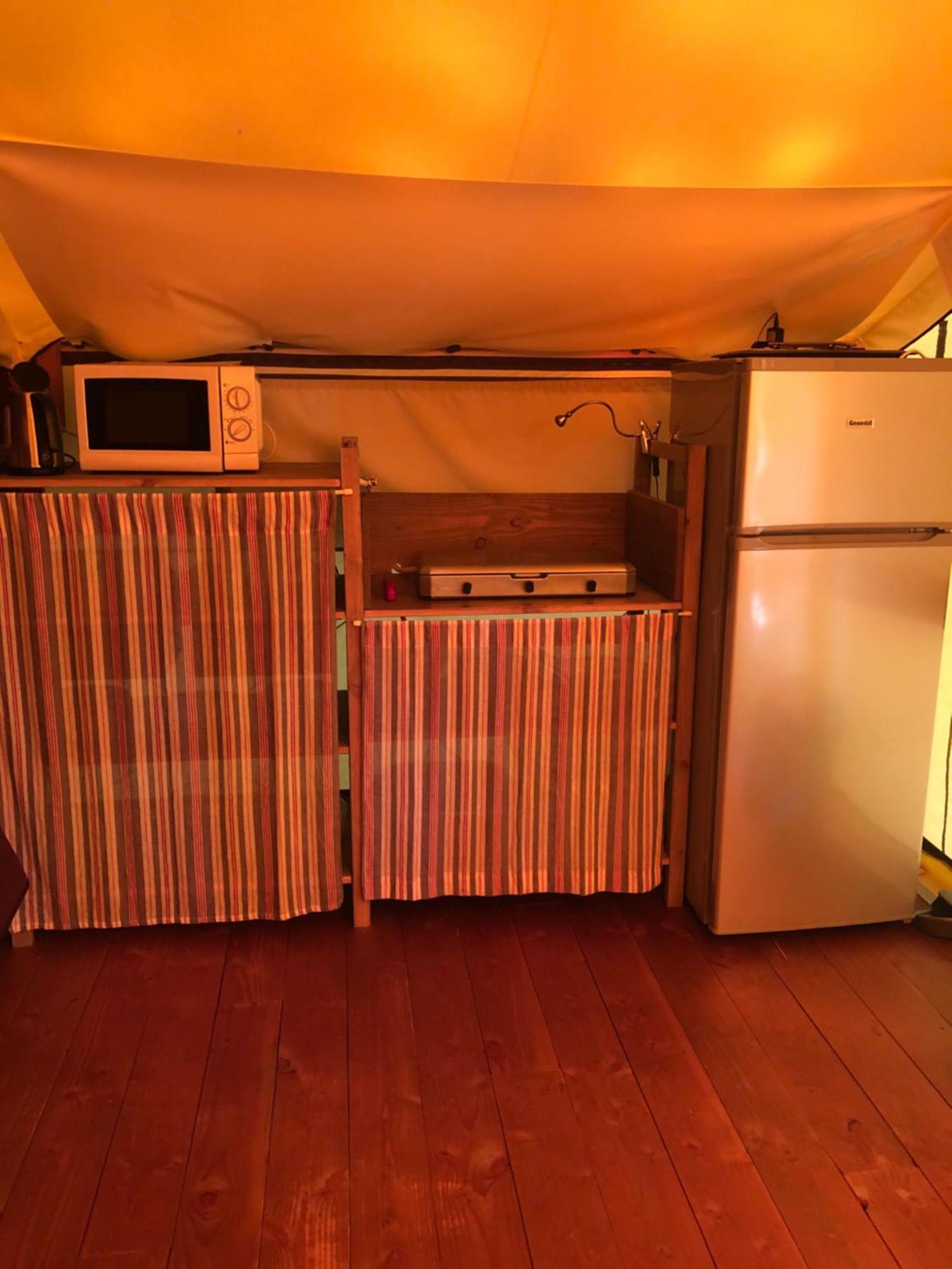 Camping La Chataigneraie Gravieres Oda fotoğraf